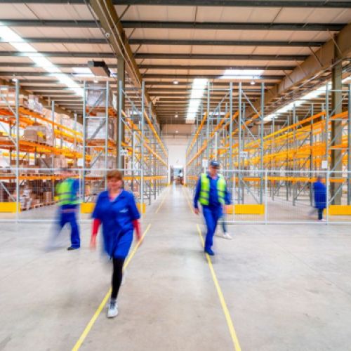 Nuestras instalaciones de almacenaje y reparto